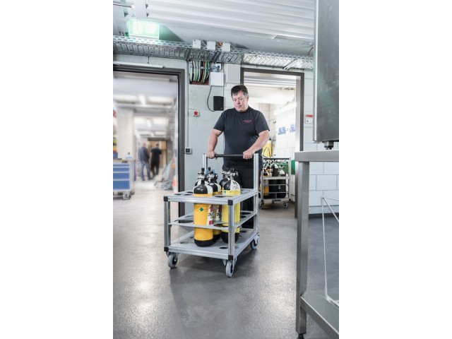 Logistični voziček za tlačne posode