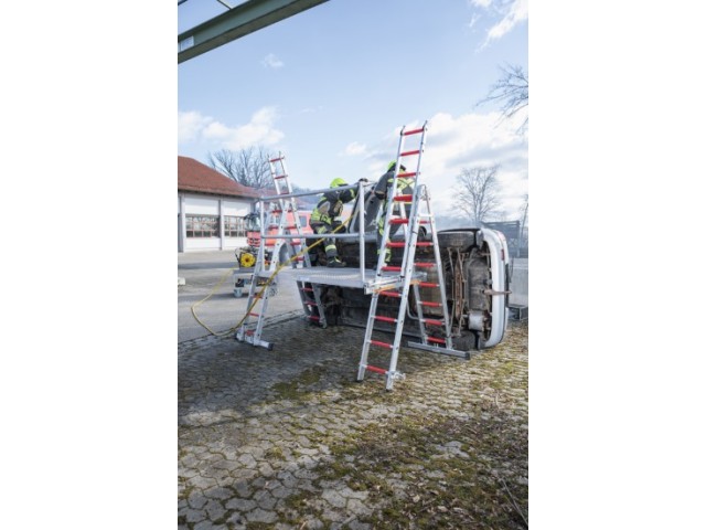 Podest za multifunkcijsko lestev