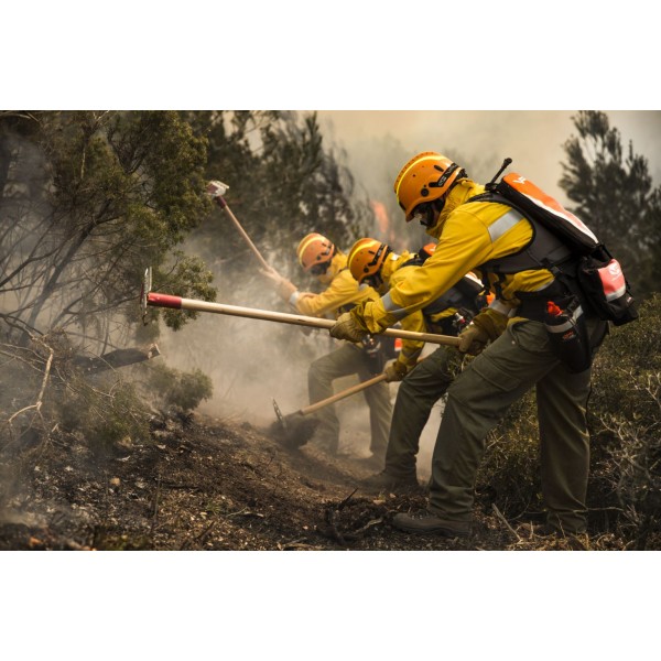 Gorgui orodje za prekopavanje žarišča požara